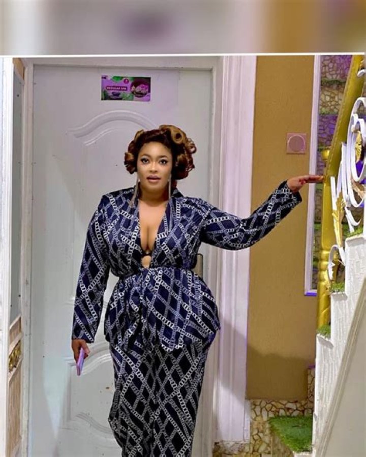 
Actress Omo-Borty Causes A Stir With New Photos Of Herself On Instagram 