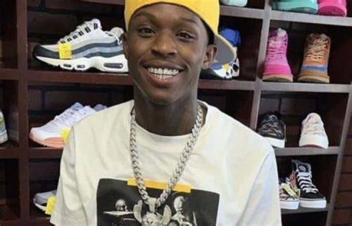 Quando Rondo Denies Proposing To His 18-Year-Old Girlfriend, See Video